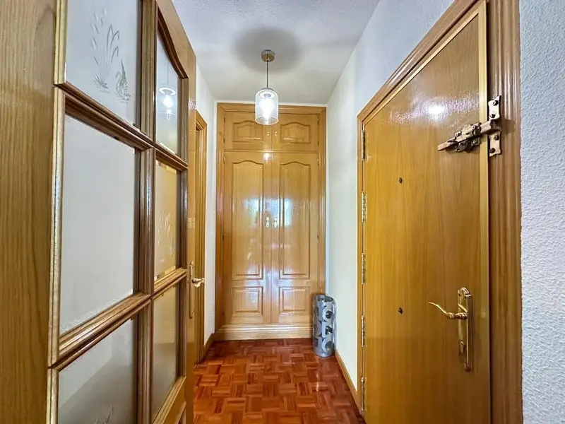 Calle de La Canción del Olvido, Madrid, Community of Madrid 28041