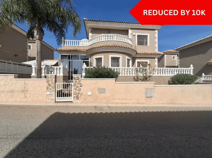 Villa 3 Dormitorios en Venta