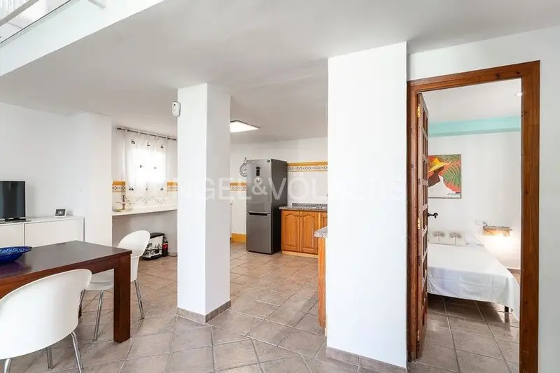 Casa en Oliva 4 dormitorios 2 baños en alquiler