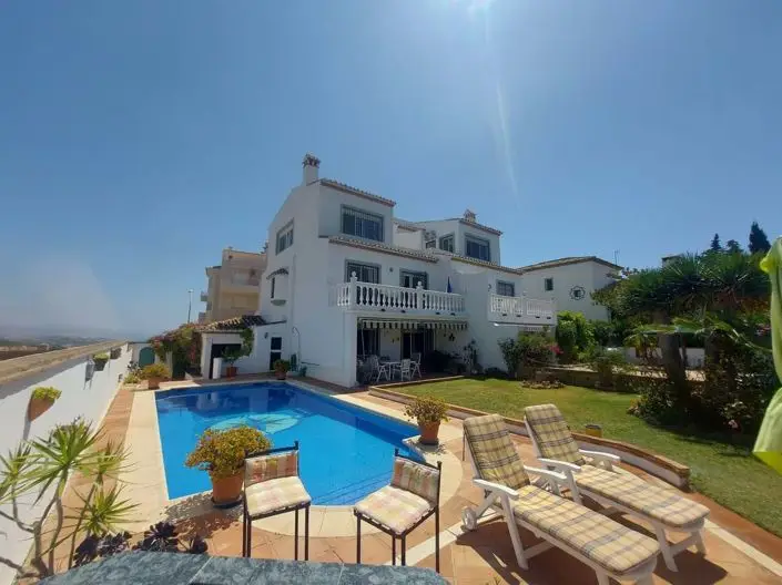 Villa 4 Dormitorios Primera Linea Golf Costa del Sol