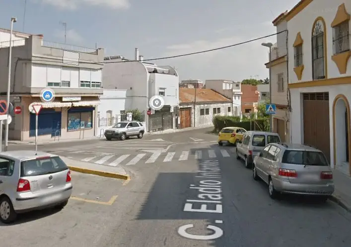 Casa Unifamiliar 364m2 4 Dorm 3 Baños Algeciras