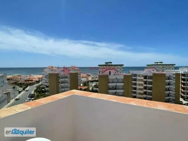 Atico 3 habitaciones en La Antilla con vistas al mar