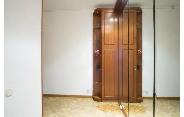 Alquiler Apartamento 4 Dormitorios Barcelona Chicas