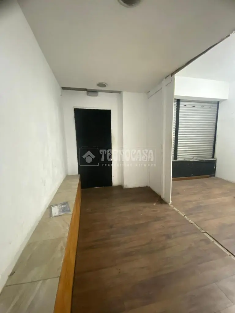 Local comercial en venta en Parla