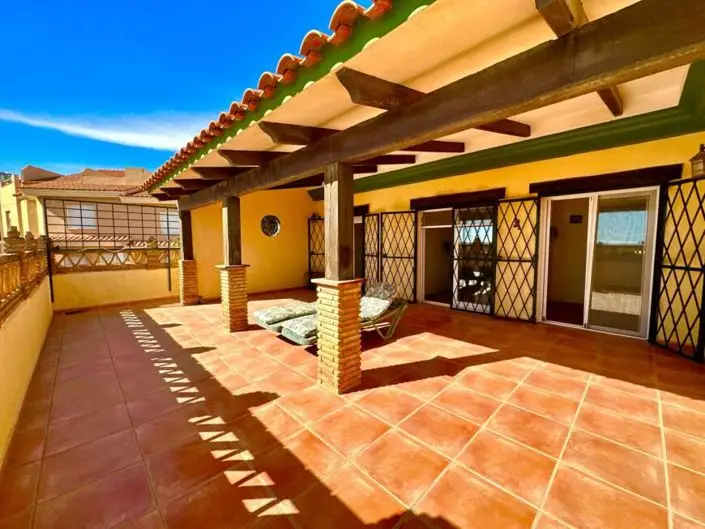 Villa en Venta 6 Dormitorios Piscina Garaje Vistas Impresionantes