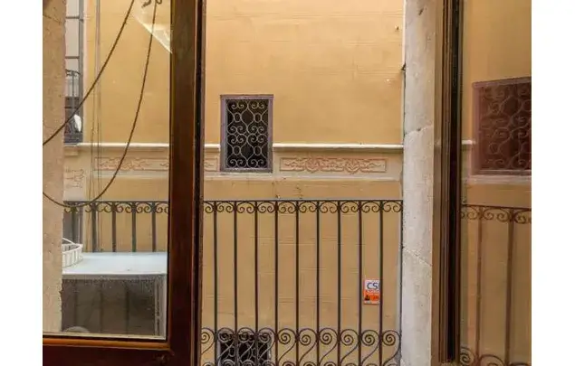 Estudio Rústico 25m² Centro Barcelona Cerca Playa y Museos