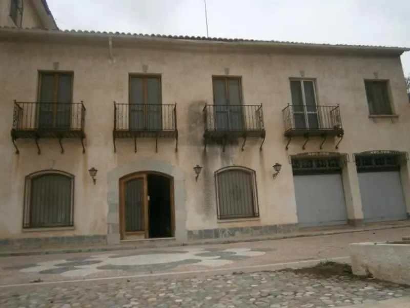 Chalet en Venta Horna Baja 6 habitaciones 4 baños Piscina Jardin