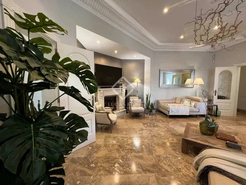 Chalet en Venta en Matadepera Barcelona 432m2 5 Dormitorios Piscina