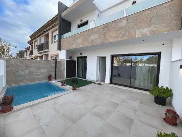 Adosado en venta San Pedro, España
