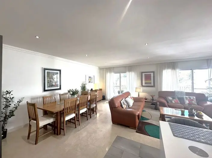 Apartamento 4 Dormitorios La Quinta Golf Vistas al Mar