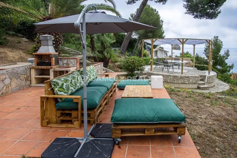Chalet en venta en Blanes Girona con jardin privado y piscina