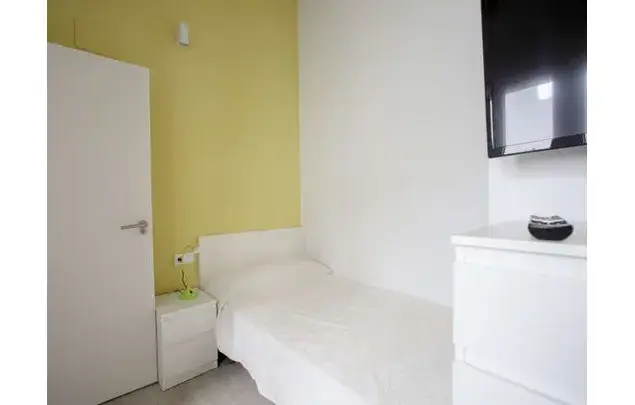 Habitación Amueblada cerca del Metro en Burjasot Valencia