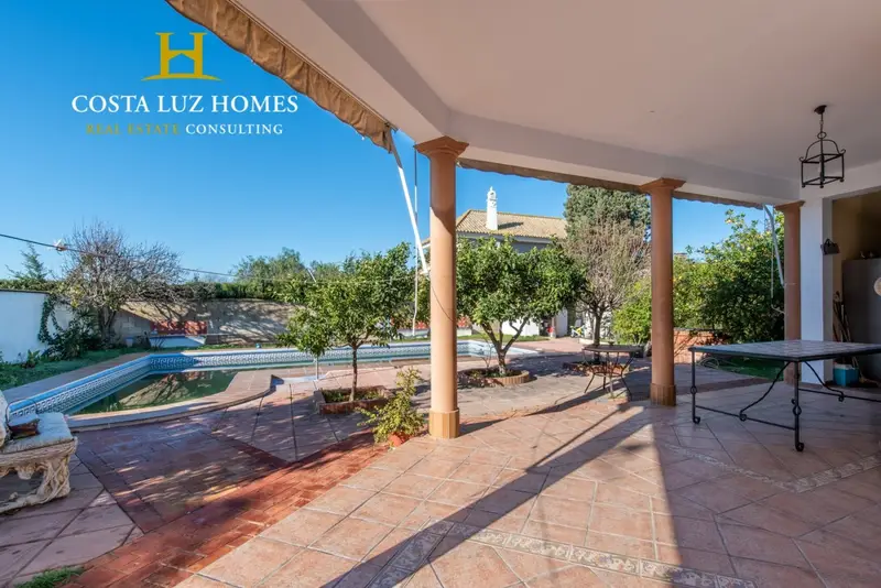 Chalet con piscina en Santiscal Arcos de la Frontera