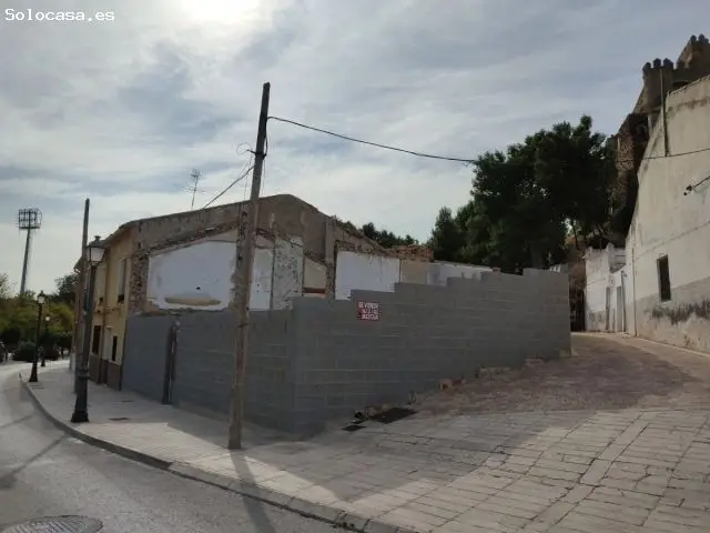 Solar en Casco Histórico de Almansa 175m2