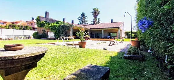 Casa en Pontevedra 549m2 con Piscina a 1km del centro