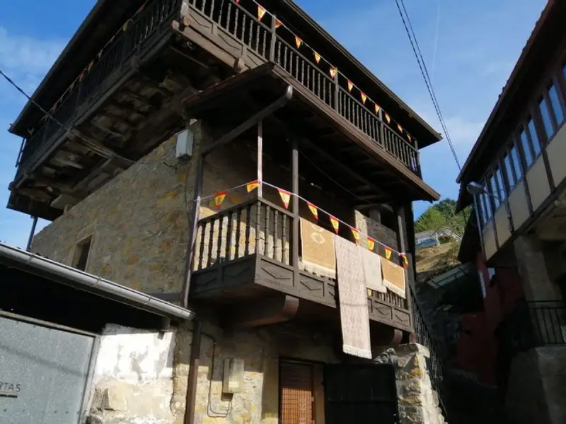 venta Chalet en Salas, Asturias (FKH-61)- Globaliza