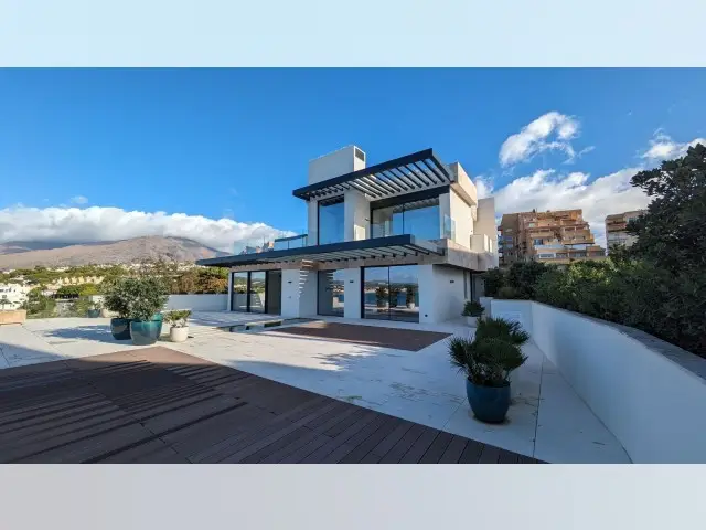 Adosado 3 Dormitorios Lujo Estepona Playa Piscina Spa Gimnasio