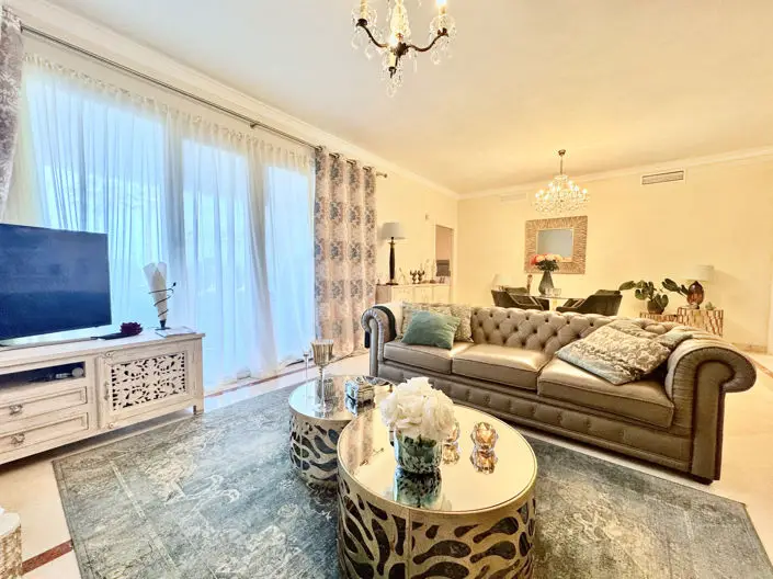 Apartamento 2 Dormitorios en Primera Linea de Playa Casares Malaga