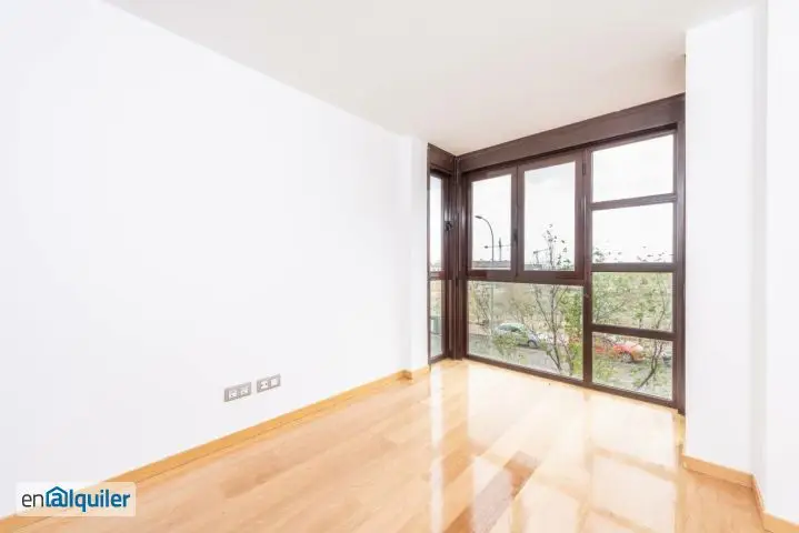 Alquiler Piso Madrid 1 Dormitorio Garaje Piscina Ascensor