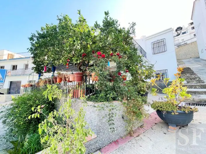 Adosado 3 Dormitorios Competa 2 Baños Jardin Garaje Terraza