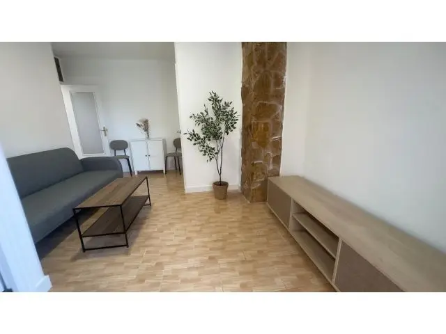 Alquiler Larga Temporada Apartamento Torrevieja 2 Dormitorios Piscina Centro