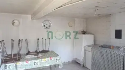 Casa en Venta en A Almuzara con Garaje y Patio
