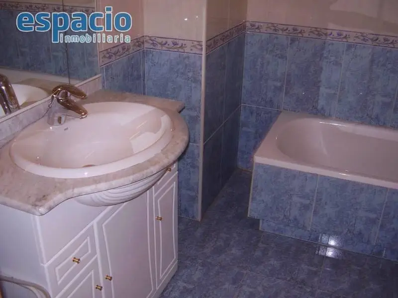 Piso en venta Ponferrada 95m2 3 habitaciones 2 baños