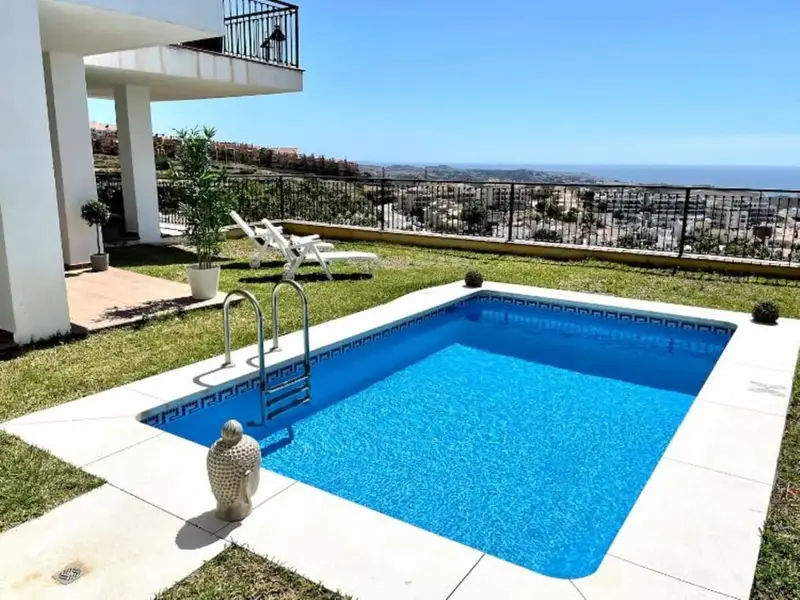 Villa en Riviera del Sol con Vistas al Mar