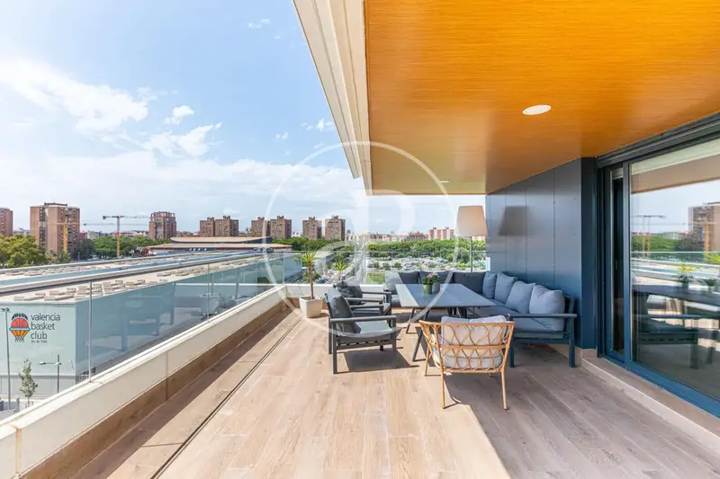 Atico de Lujo en Ciutat de les Arts 3 Dormitorios Terraza 50m2