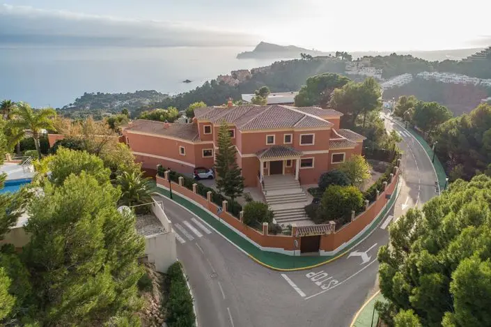 Villa de Lujo en Venta 7 Dormitorios 970m2 Calpe