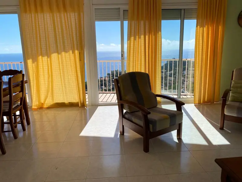 Chalet en Blanes con Vistas al Mar y Piscina