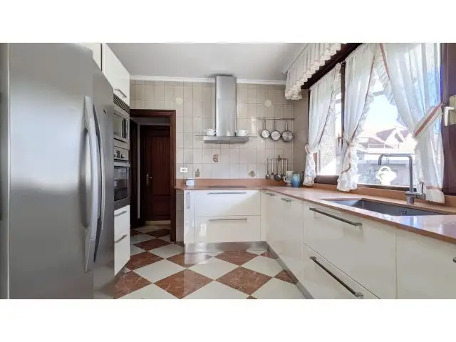 Chalet en Venta en Berria Santoña Cerca del Mar