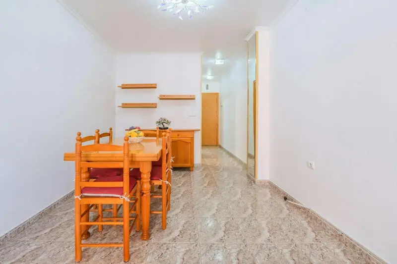 Apartamento en venta Torrevieja 2 dormitorios cerca de la playa