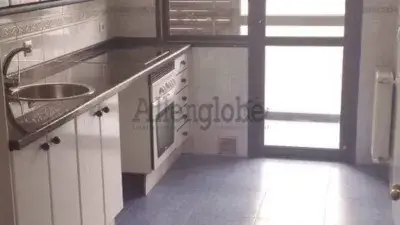 Piso en Alquiler en Oviedo Capital 4 habitaciones 3 baños