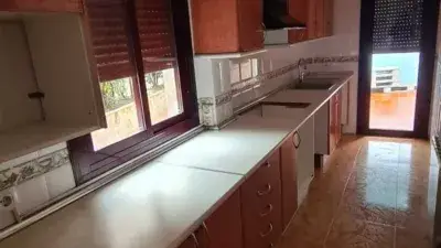 Chalet Pareado en Venta 3 Dormitorios 2 Baños Patio 40m2
