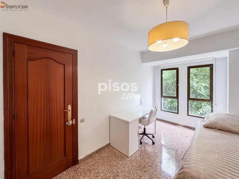 Habitacion en Alquiler en Piso Compartido Cerca del Centro de Alicante