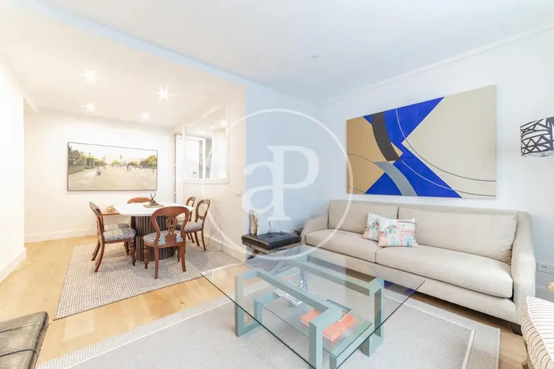 Apartamento en venta Cuatro Caminos Madrid 128m2 3 dormitorios 2 baños reformado