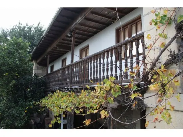 Chalet en Venta La Veguilla 8 habitaciones Jardin 6400m2