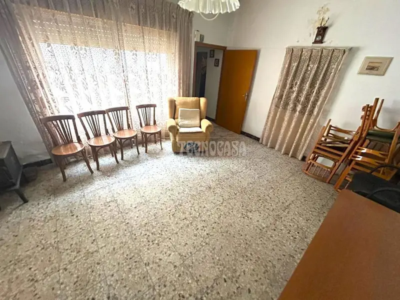 Casa en Venta en Utebo 398m2 429m2 Solar