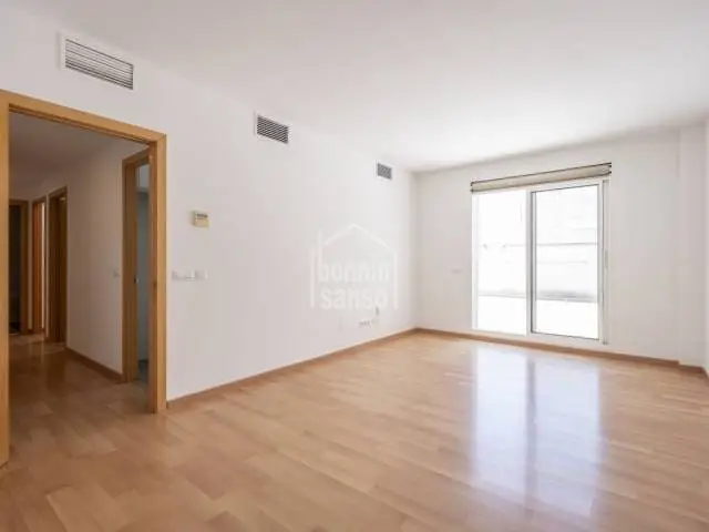Piso en venta en Mahón Menorca con patio privado