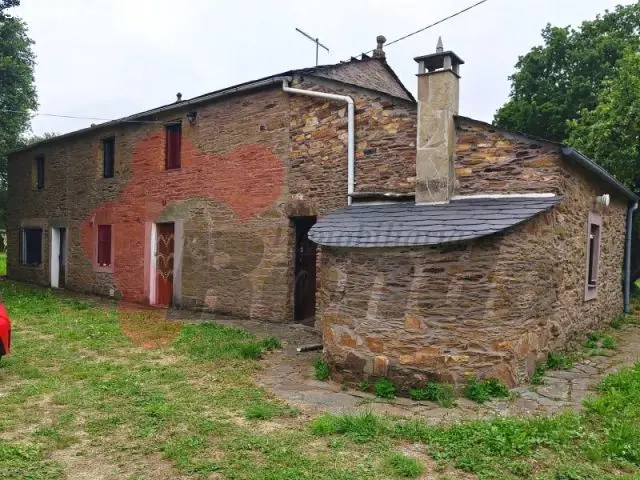 Casa con Finca en Castro de Rei 186m²