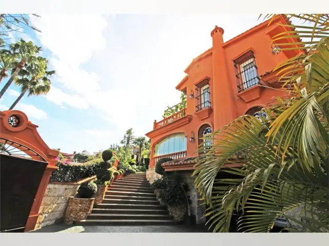 Chalet Familiar 5 Dormitorios Malaga