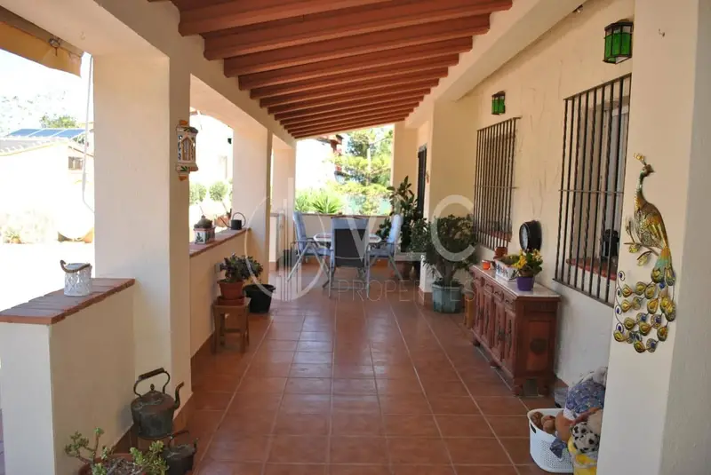 Chalet en Turis Valencia con Piscina y Vistas a la Montana