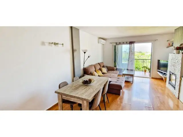 Piso en Binissalem con 3 habitaciones 2 baños terraza y parking
