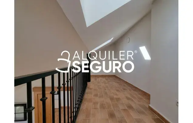 Rent 1 bedroom apartment of 58 m² in Robledo de Chavela