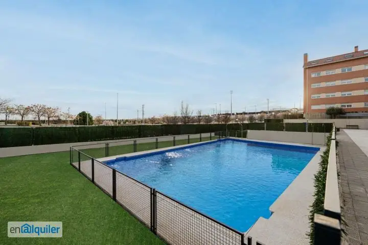 Alquiler Piso Colmenar Viejo 2 Dormitorios Garaje Trastero Piscina