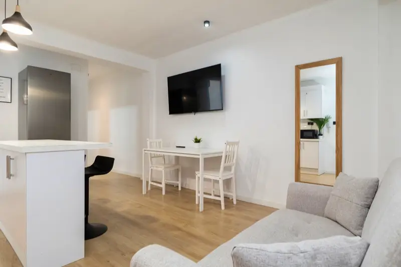 Habitacion Amueblada Valencia: Comunidad Coliving