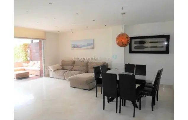 Alquiler Apartamento 3 Dormitorios San Luis Sabinillas