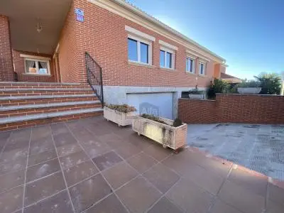 Chalet/casa pareado en renta en SANTA TERESA, Colmenar Viejo, Madrid
