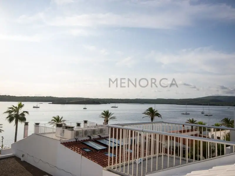 Casa en Fornells Menorca con Vistas al Mar y Terrazas